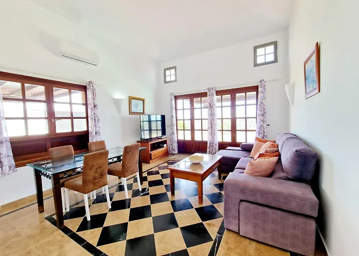 Casa Vacacional Anna, Piscina Privada Climatizada Playa Blanca (Lanzarote)