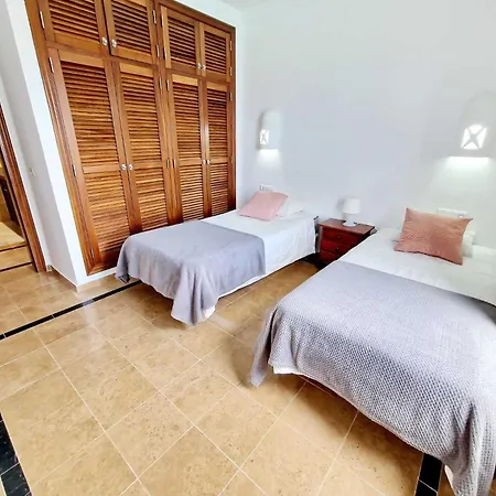 Casa Vacacional Anna, Piscina Privada Climatizada *