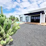 Casa Vacacional Anna, Piscina Privada Climatizada Nyaraló Playa Blanca