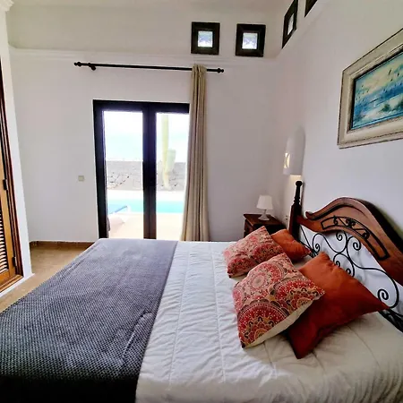 Casa Vacacional Anna, Piscina Privada Climatizada